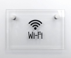 Табличка «Wi-Fi» из стекла 150 х 100 мм, 2 дистанционных держателя